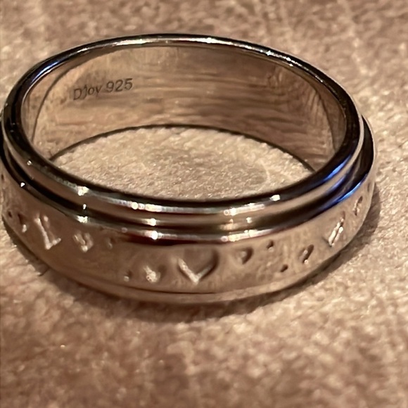 Sterling Silver 925 Heart Spinning Ring Size 5 Spinner Ring Band - Picture 3 of 4